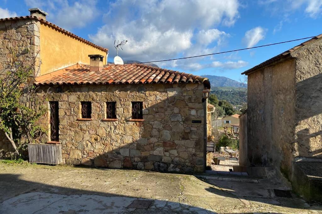 Maison typique corse à 10 min d'Ajaccio et plages Alata Esterno foto